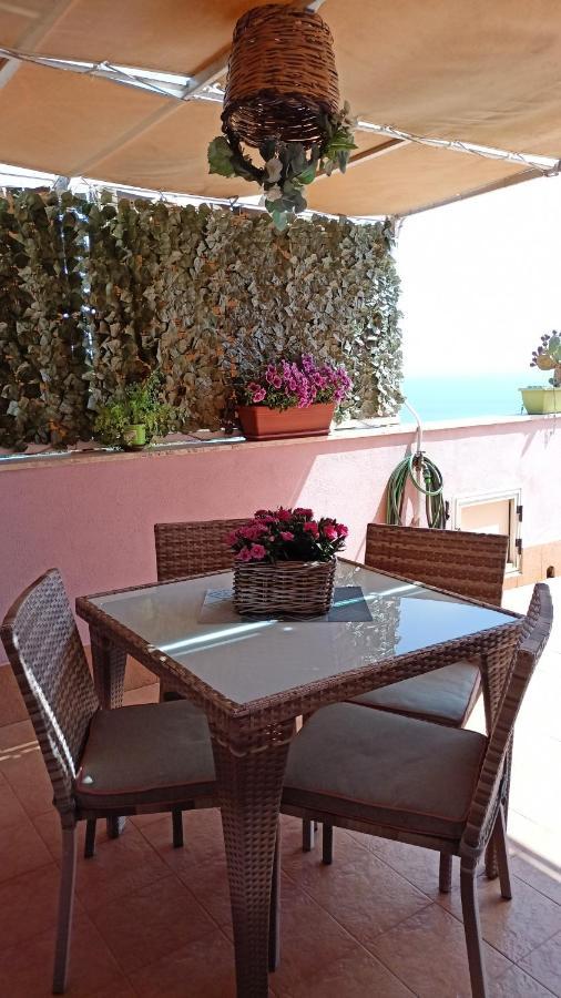 La Petite Maison Aci Castello Exteriér fotografie