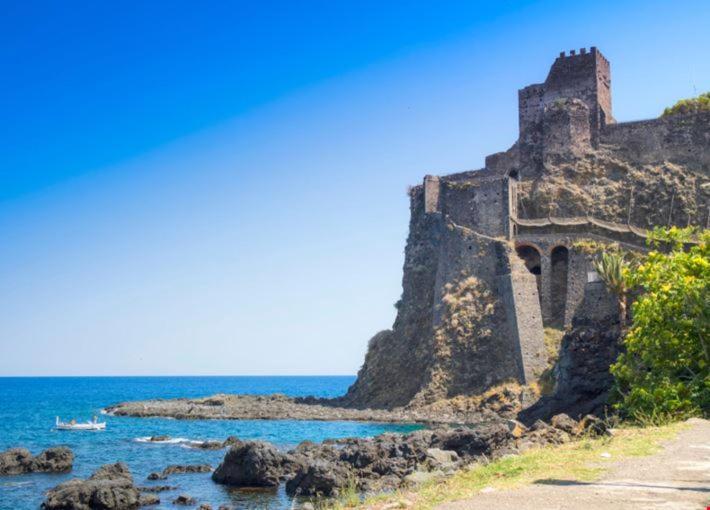 La Petite Maison Aci Castello Exteriér fotografie