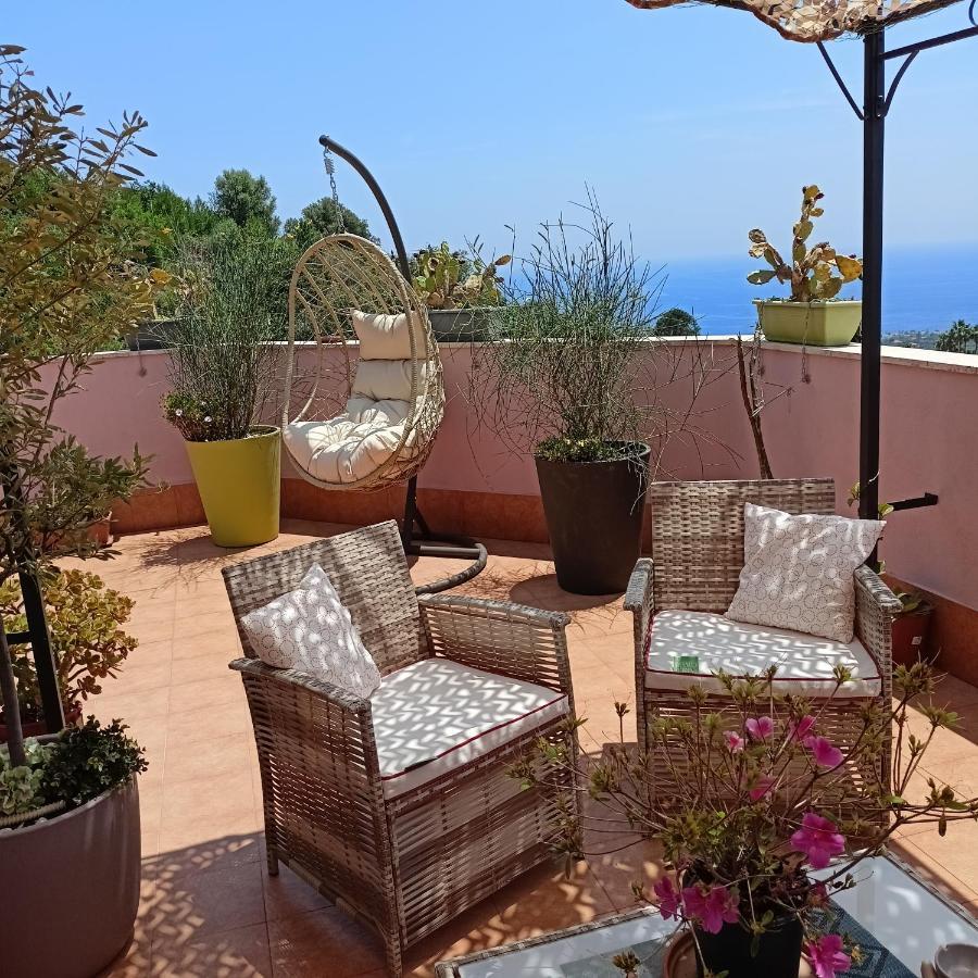 La Petite Maison Aci Castello Exteriér fotografie